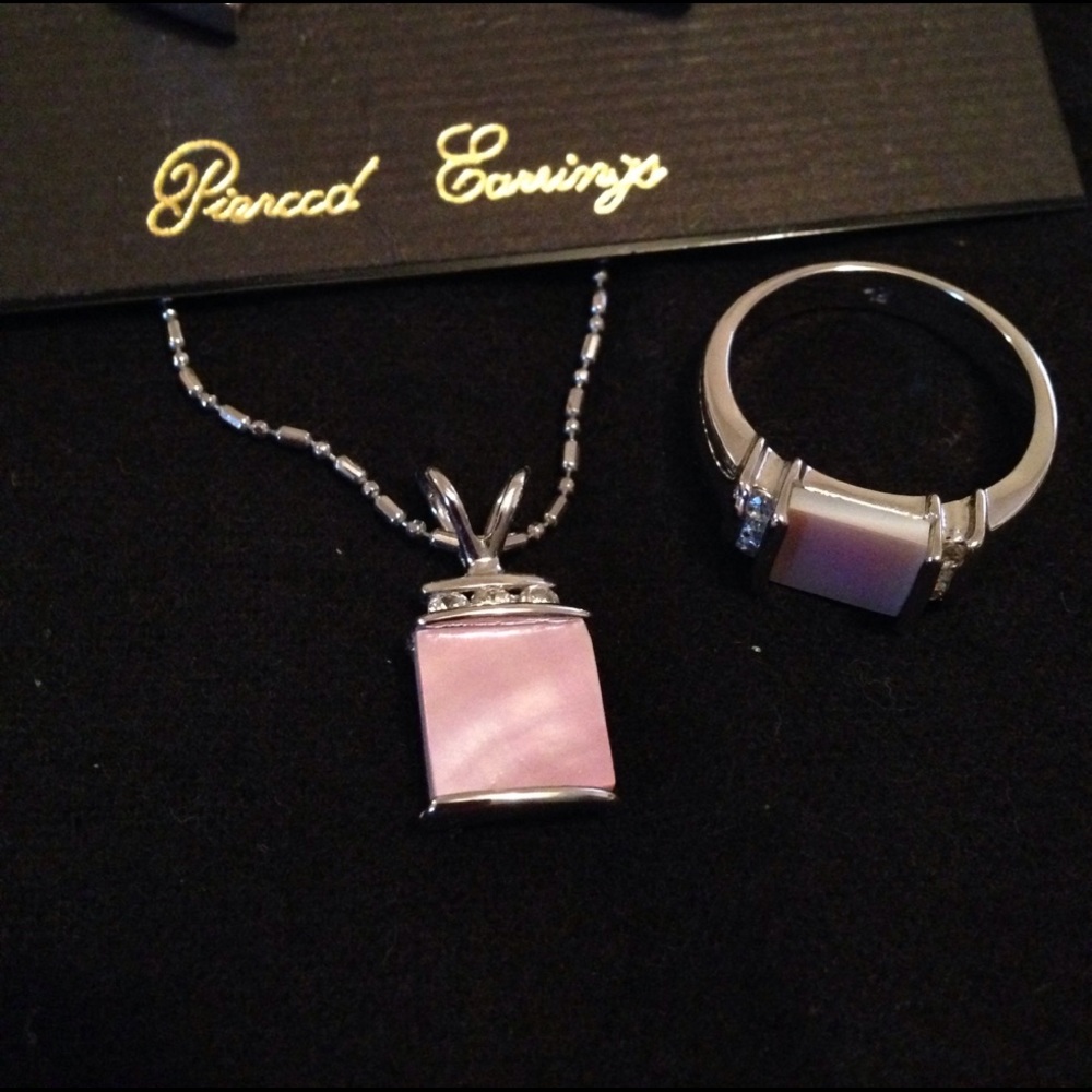 Necklace, earrings and ring set