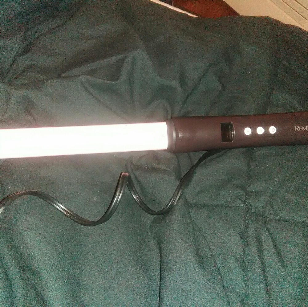 Brand new curling wand