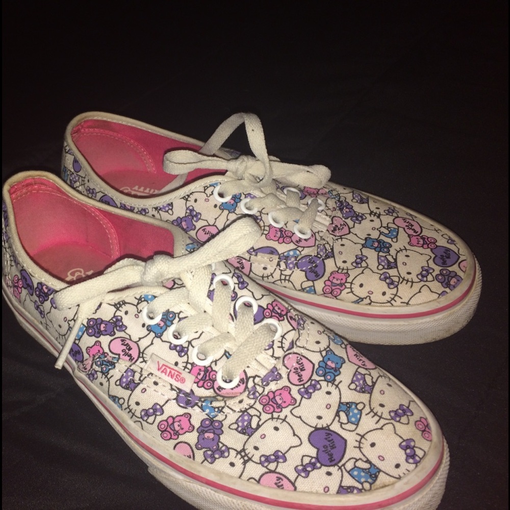 Hello Kitty Vans 😛 I TRADE !