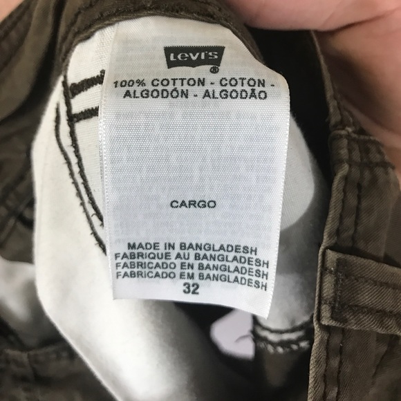 Levi's Tough Stylish Cargo Pants - Picture 3 of 4