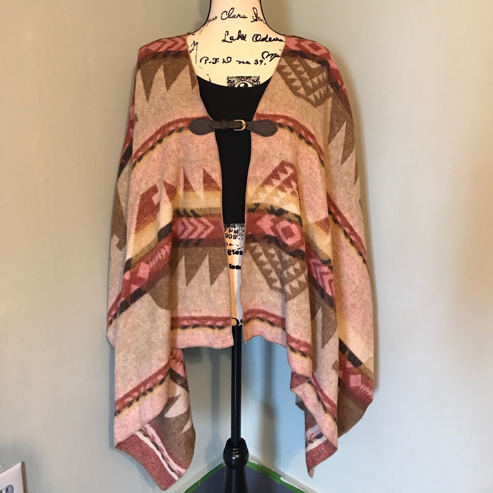 🆕 Aztec Print Poncho