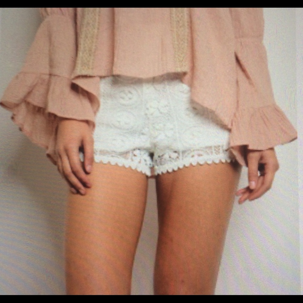 Reduced price! White/ivory crochet boho shorts. - Picture 2 of 3