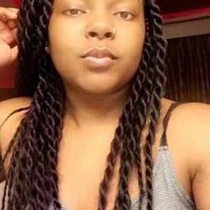 Meet your Posher, Ebony