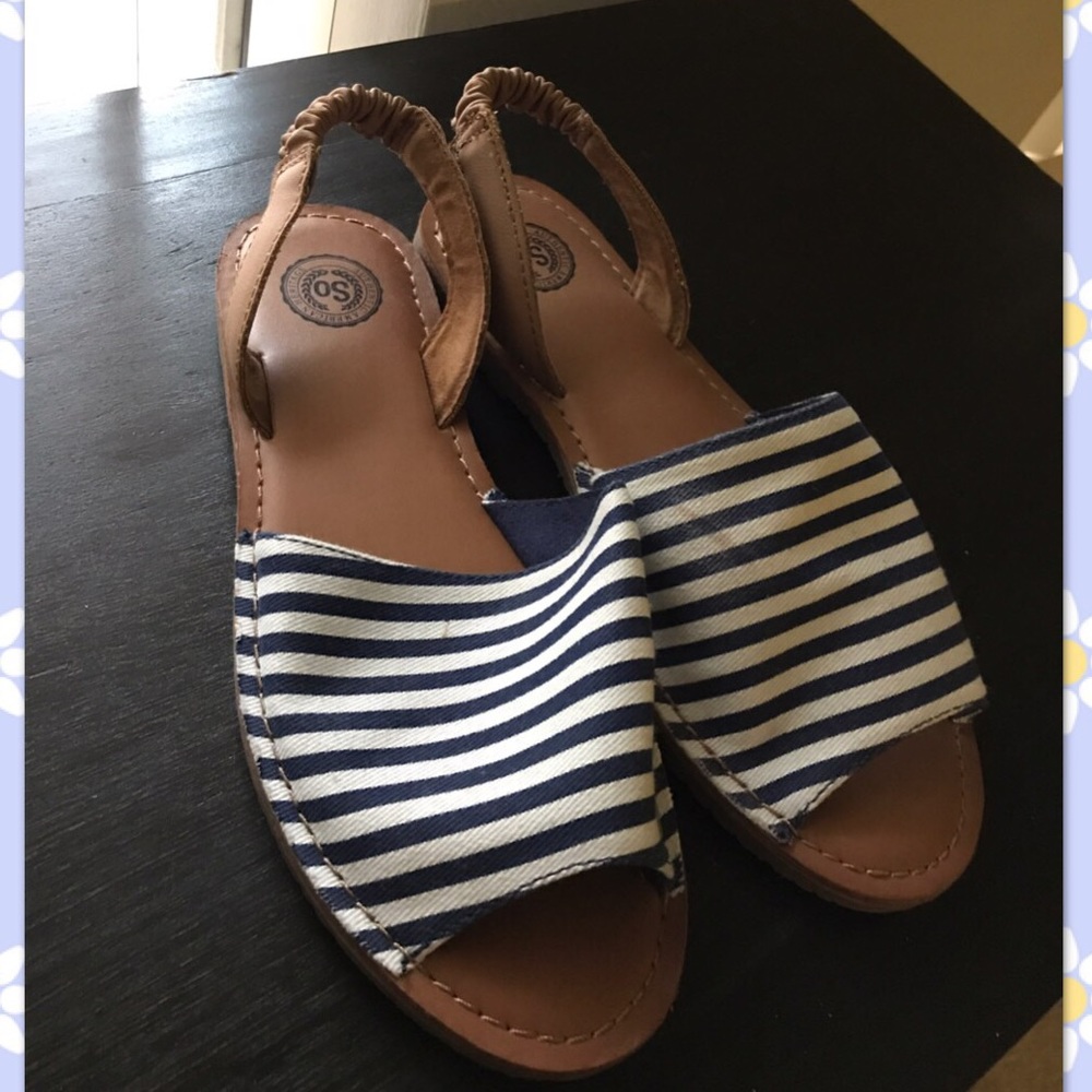 SO authentic American heritage sandals striped