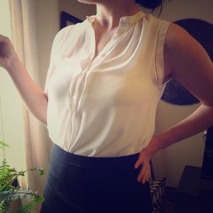 NEW Ann Taylor Sleeveless Shell Blouse