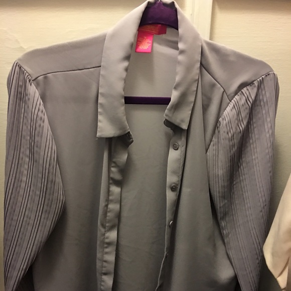 Purple button down blouse - Picture 2 of 4