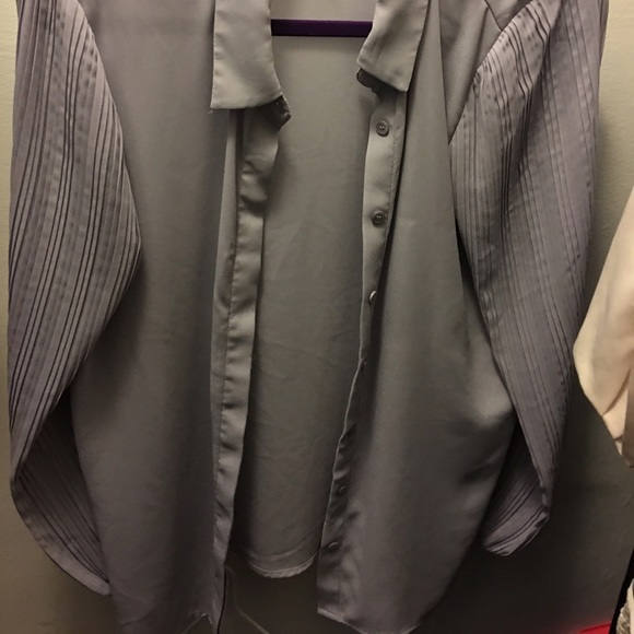 Purple button down blouse - Picture 3 of 4