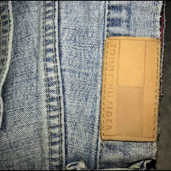 Tommy Hilfiger Jeans - Picture 3 of 3
