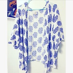 Blue and cream floral print kimono