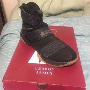 Nike Lebron Soldier 10