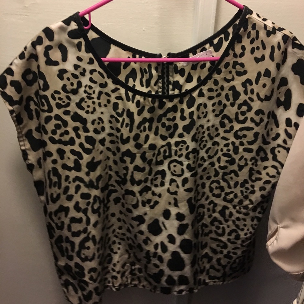 Leopard print crop top