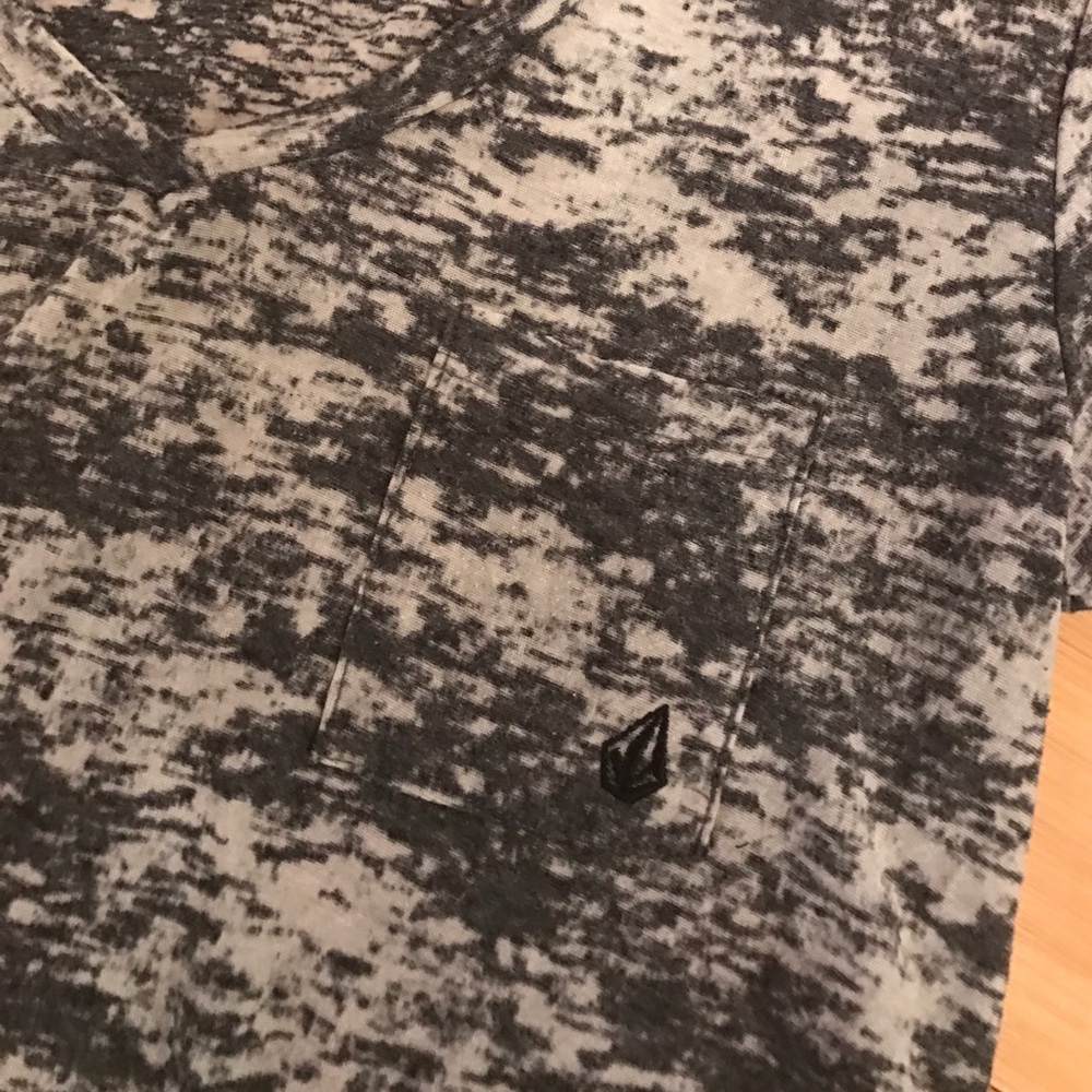 Volcom Tee - Picture 2 of 3