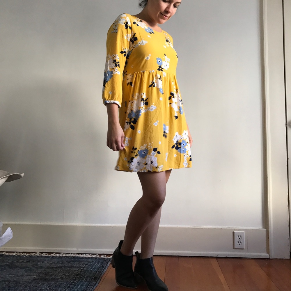 Festive floral spring dress 🌼