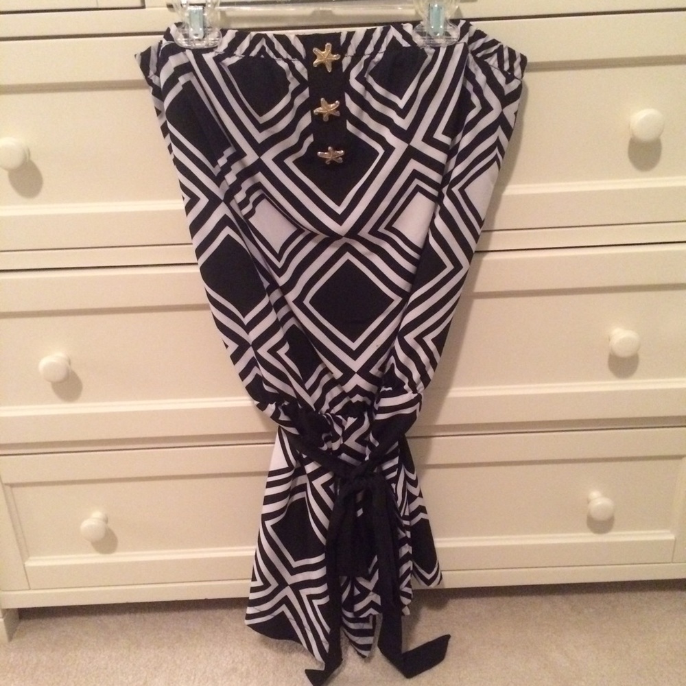 Mud Pie Black & White Romper Medium