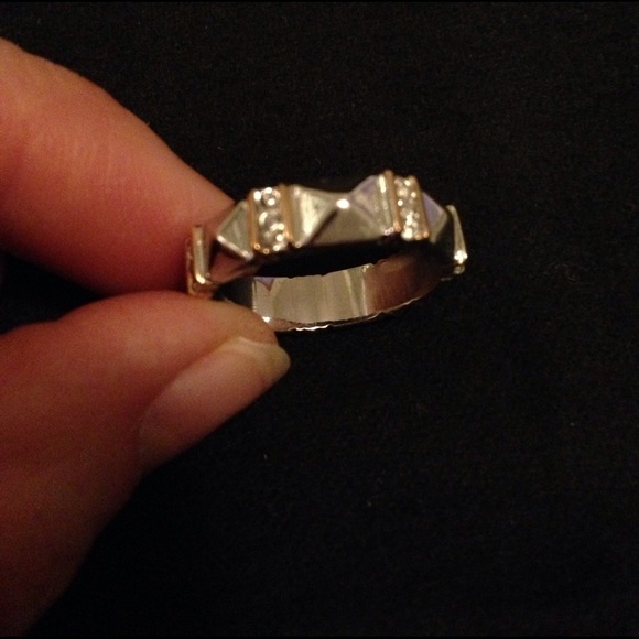 Ring - Picture 2 of 2