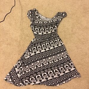 Small cross cross back Aztec dress
