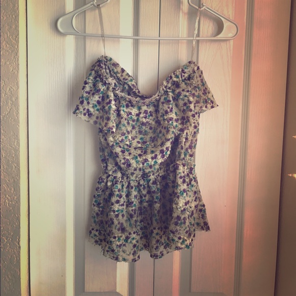 Flowing Halter Top - Picture 2 of 4