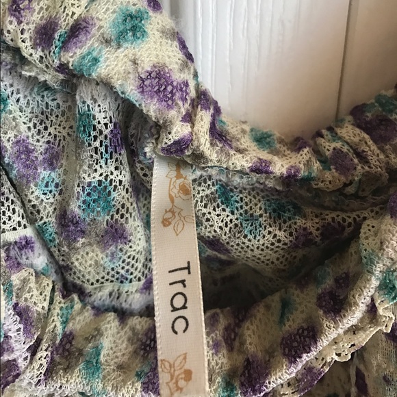 Flowing Halter Top - Picture 4 of 4