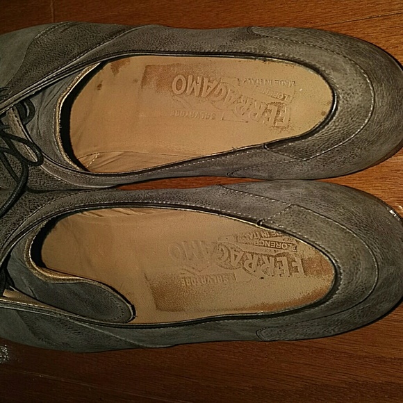 Gray dress shoes