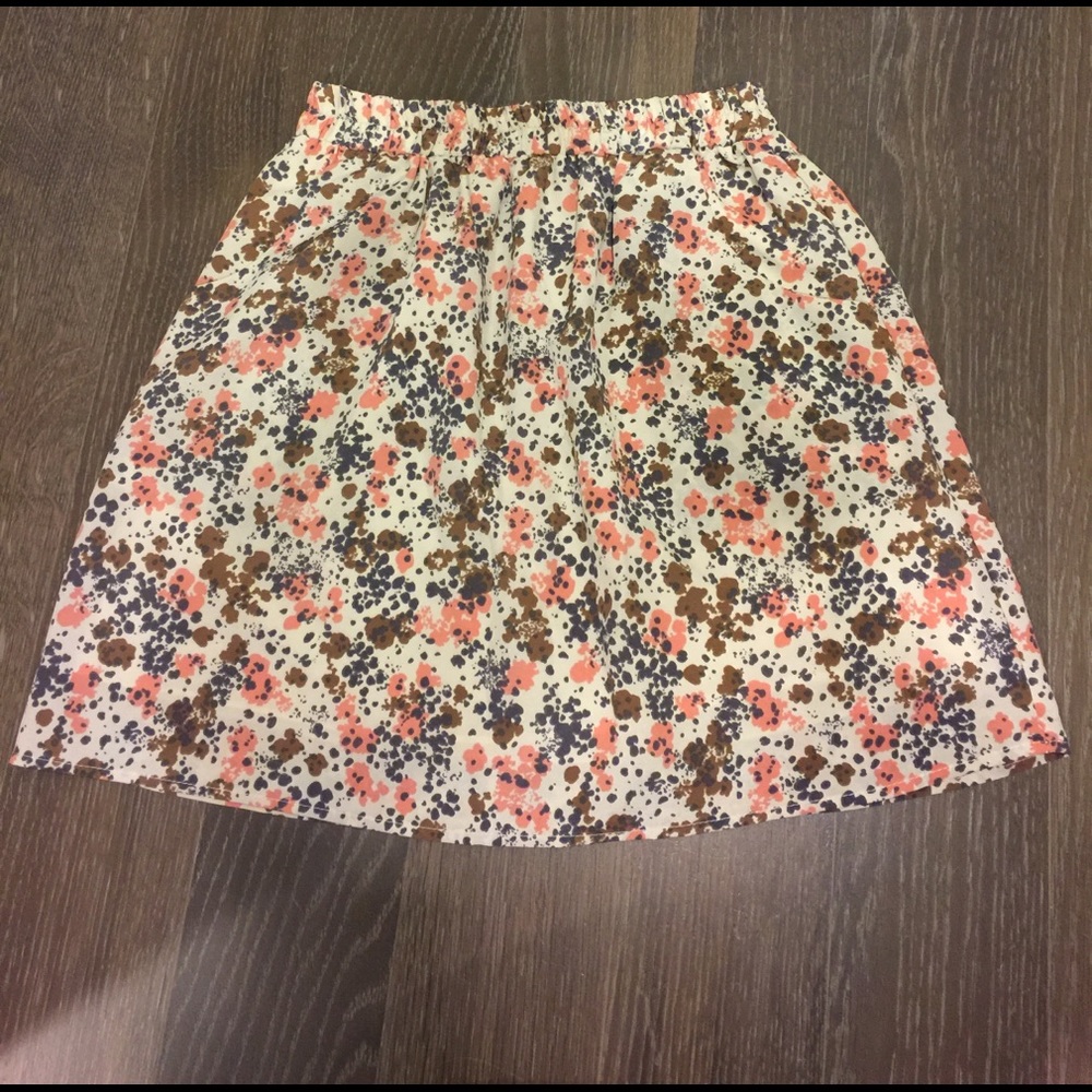 Skirt with pockets!