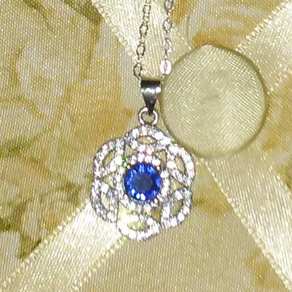 Sterling silver Vintage Style Pendant