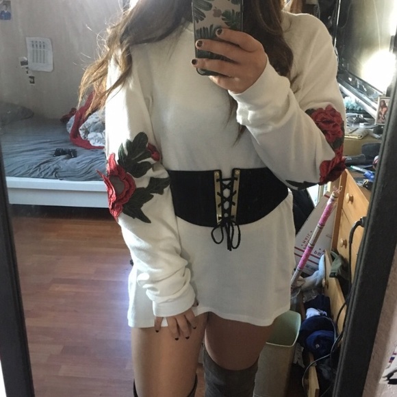 SOLD Furst of a kind thermal with rose embroidered - Picture 5 of 5