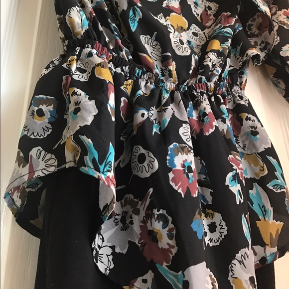 Beautiful Blooming Blouse - Picture 2 of 4