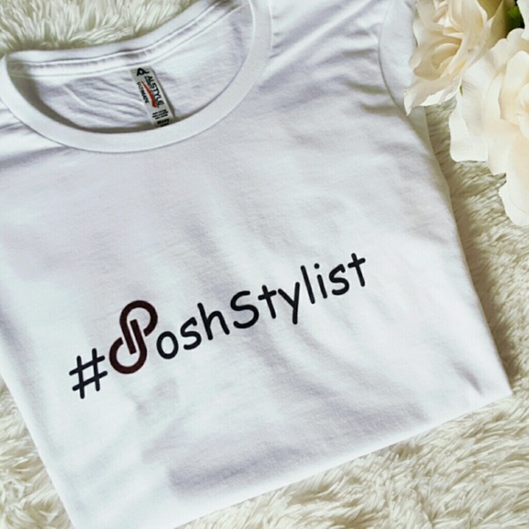 "PoshStylist" Tee NWOT - Picture 2 of 5