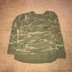 American Eagle camo Crewneck sweater