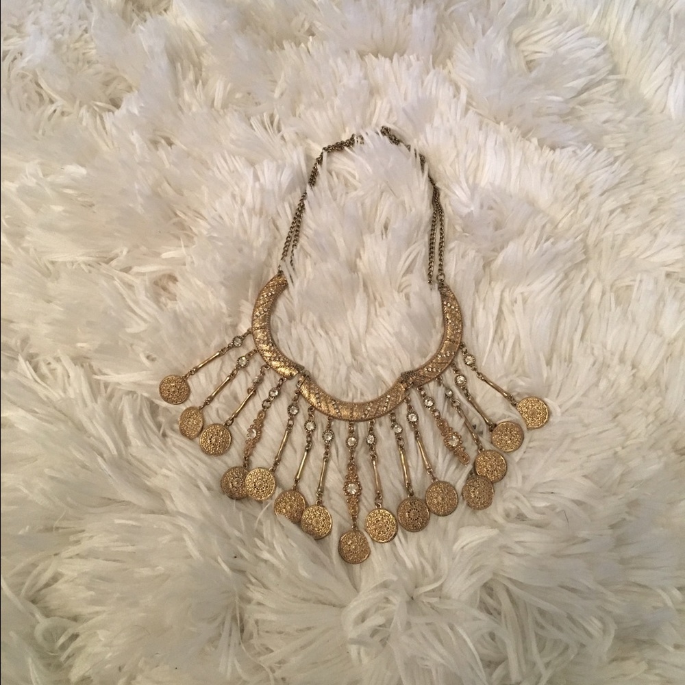 Gold Egyptian chunky necklace
