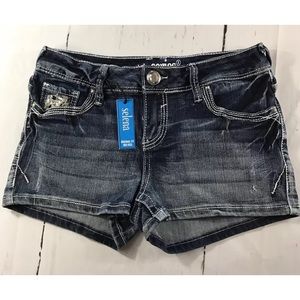 Selena Short & Sexy Denim Shorts