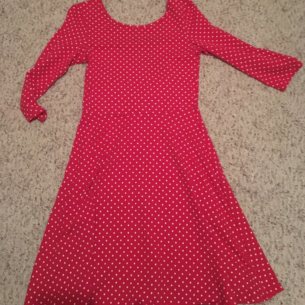 Red quarter sleeve polka for dress