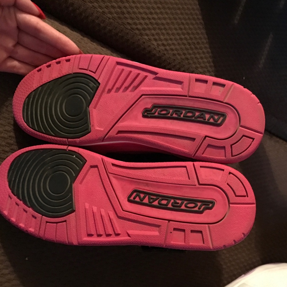 Shoes. - Picture 3 of 3