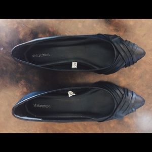 Xhilaration Black Pointy Wedge Flats