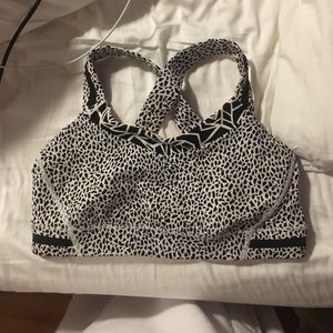 Lululemon sports bra