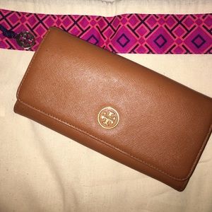 Tory Burch Robinson trifold wallet