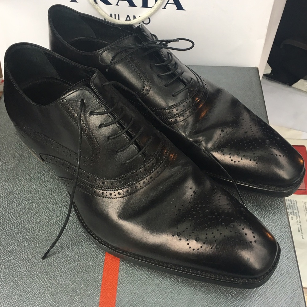 LV men's shoes Euro size 8.5 US 10.5