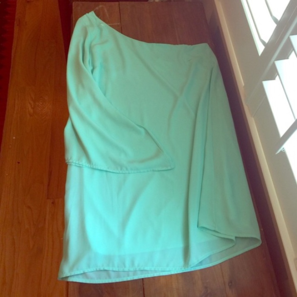 One shoulder dress