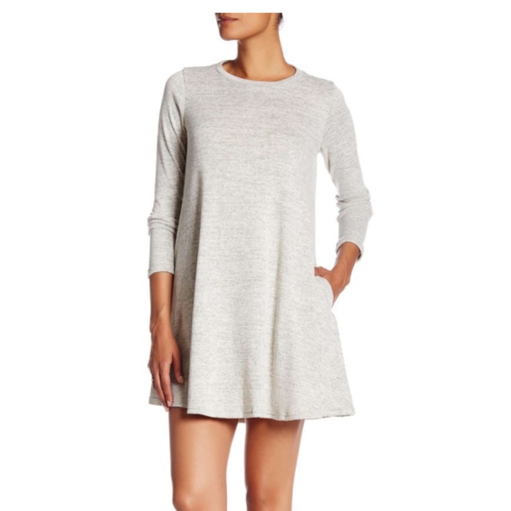 New with tags. Vanity room dress in heather Grey.