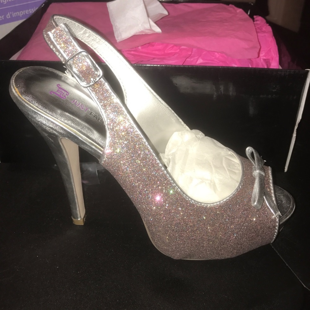 Silver and mixed glitter sling back peep toe heel!