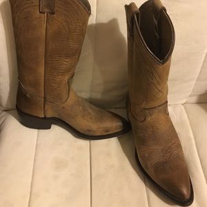 Cowboy boots size 8
