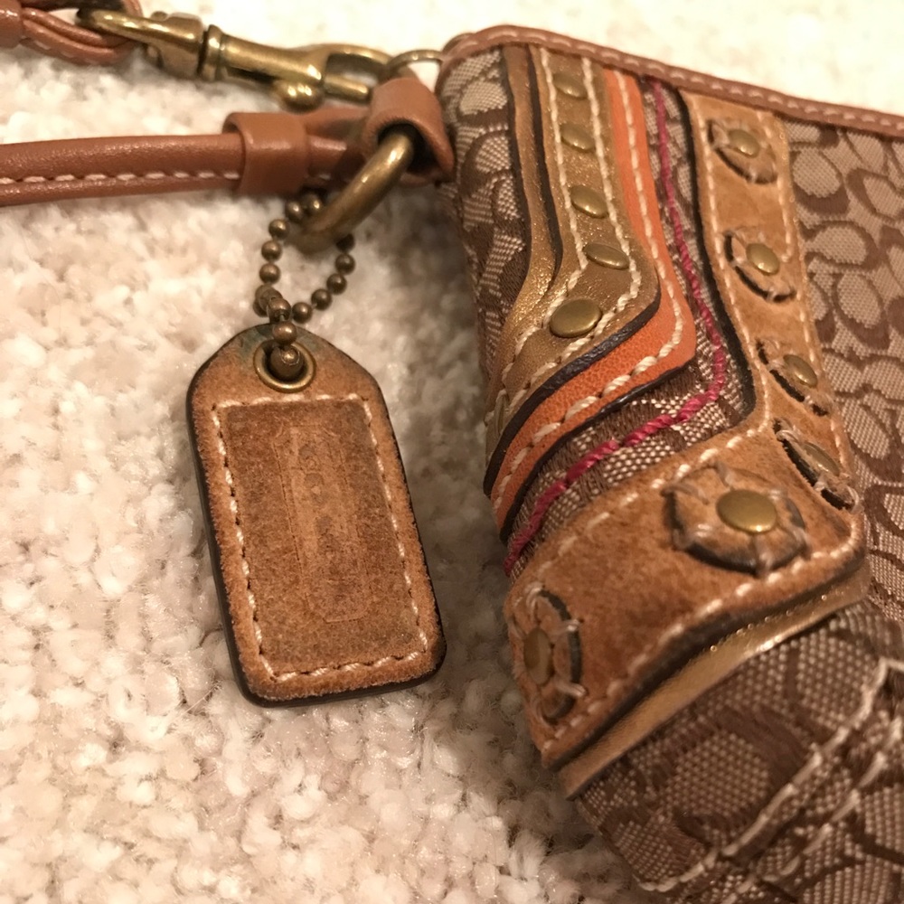 Used Coach wristlet