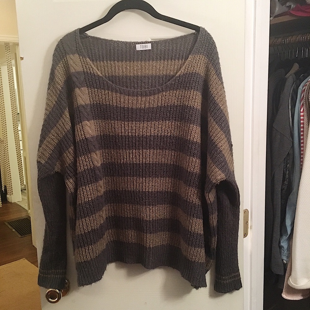 ✨STRIPED KNIT SWEATER✨