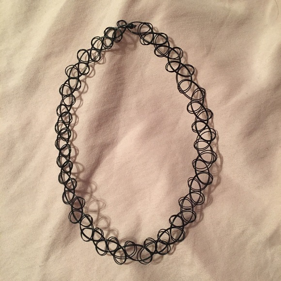black choker - Picture 1 of 1