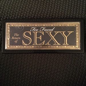 Too Faced The Return of Sexy Pallet