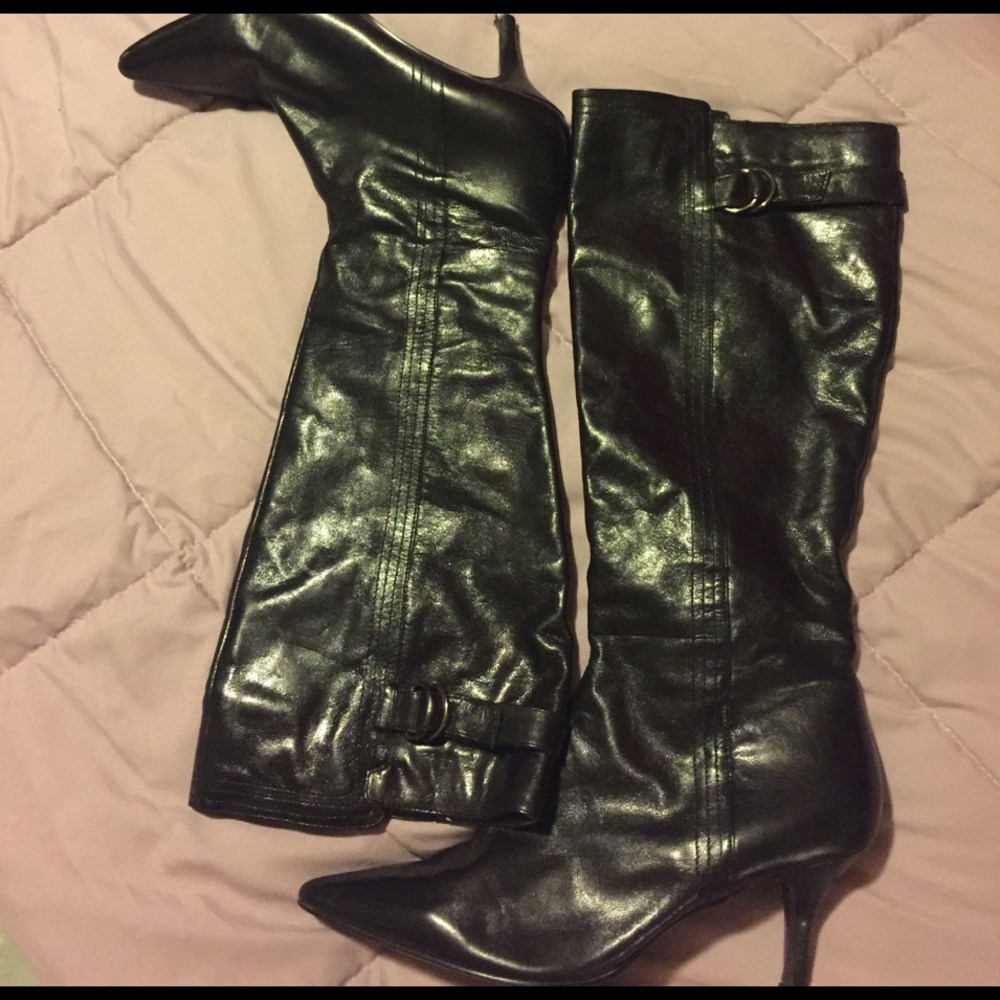 Bandolino leather boots. Size 9, semi pointy toe