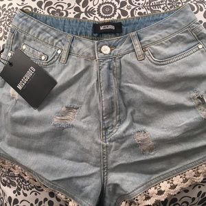 MISSGUIDED DENIM SHORTS with LACE TRIM