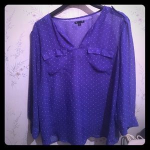 Light semi shear blouse..so cute w/pair of jeans.