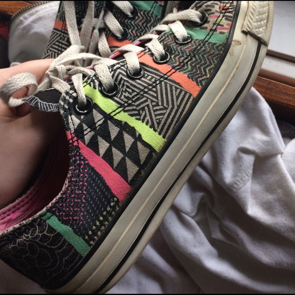 multi colored converse - Picture 3 of 3