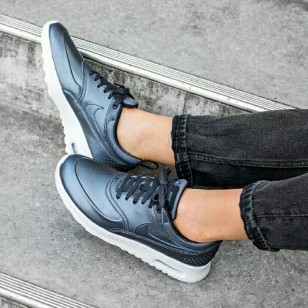 New Nike Air Max Thea Metallic Blue Size 11